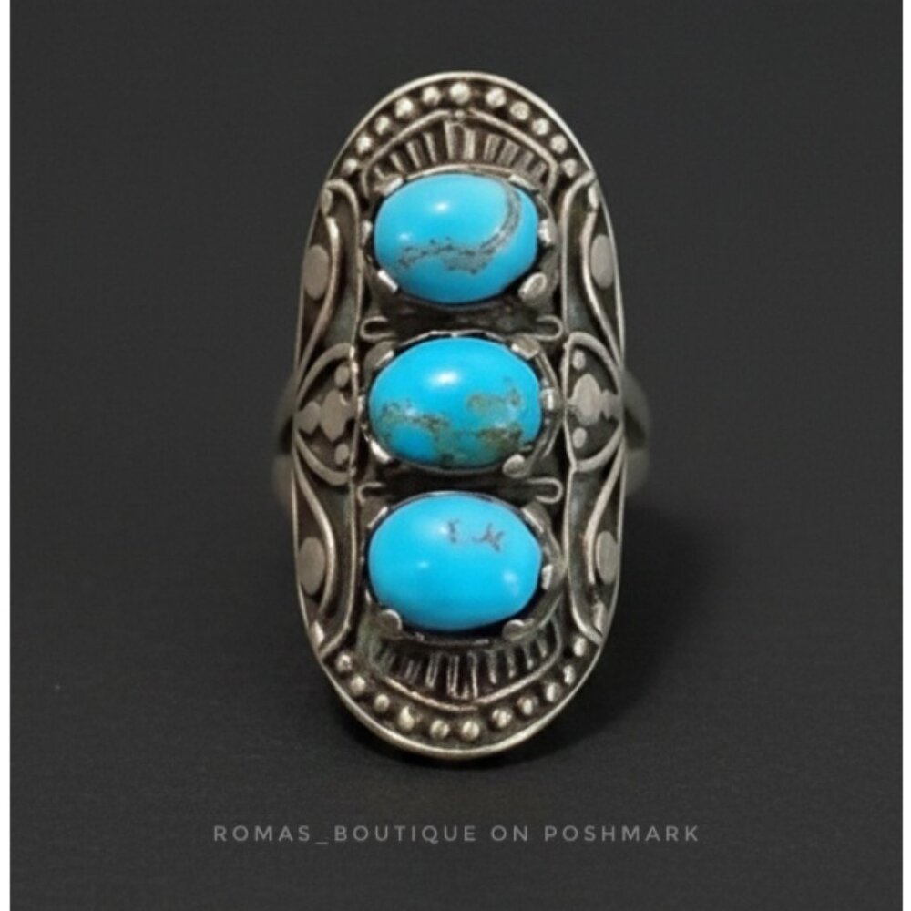 Vintage style Southwest turquoise ring with ornate 925 sterling silver band